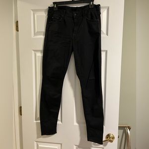 NWOT Mother “the looker” black straight jean size 30
